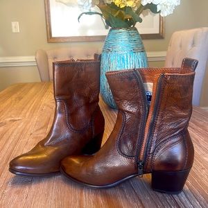 Womens Frye Boots 9 1/2